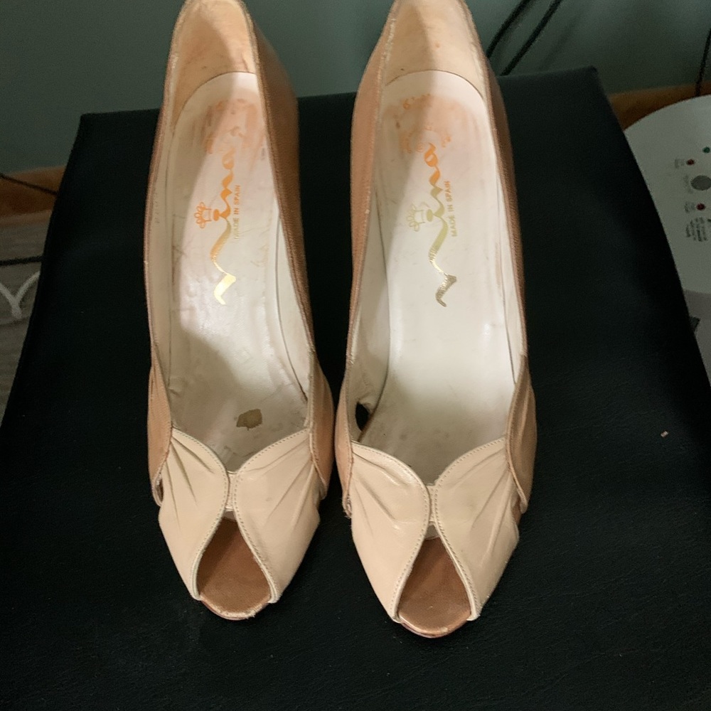Vintage Nina Two-Toned Peep Toe Heels